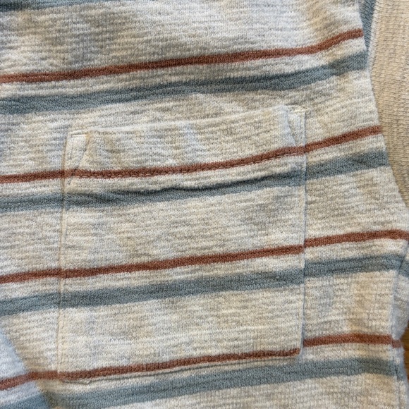 Two boys 2T sets - Picture 3 of 7